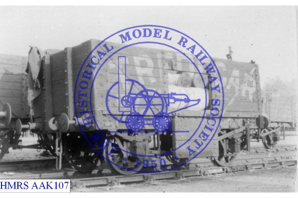 [AAK107] Tredegar 6-plank S/E door wagon 1317.