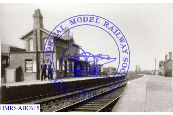 [ABC615] Hythe (Colchester) through platforms from S, main station building lt