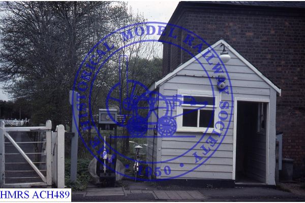 [ACH489] Spalding, Park Rd levXing keeper's hut with ground frame to left. Seen from across tracks, wicket ga