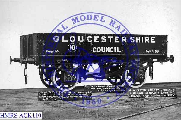 [ACK110] Gloucestershire County Council,12T, Tar Macadam wagon, steel, 3 drop doors each side.