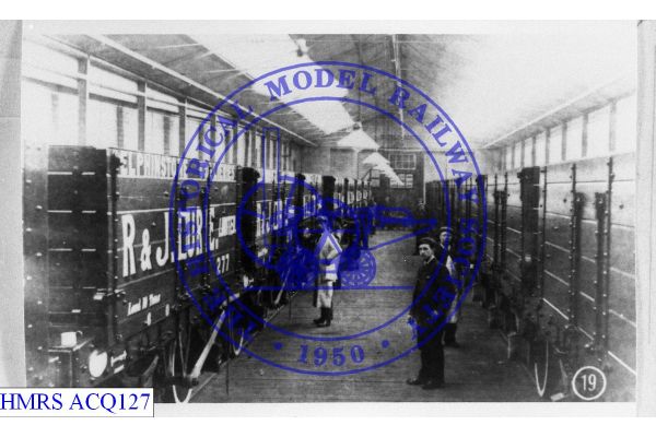 [ACQ127] Pickering RY (Wishaw) paint shop interior [OP] 1896 R&J Durie (Elphinstone Quarry) wagons being pain