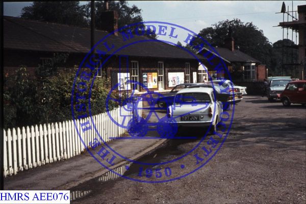 [AEE076] Cottingham station buildings W frontage