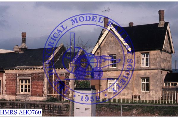 [AHO760] Closed station and station masters house.
