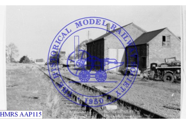 [AAP115] Harmston, xGNR goods shed and yard, derelict, not rail connected.