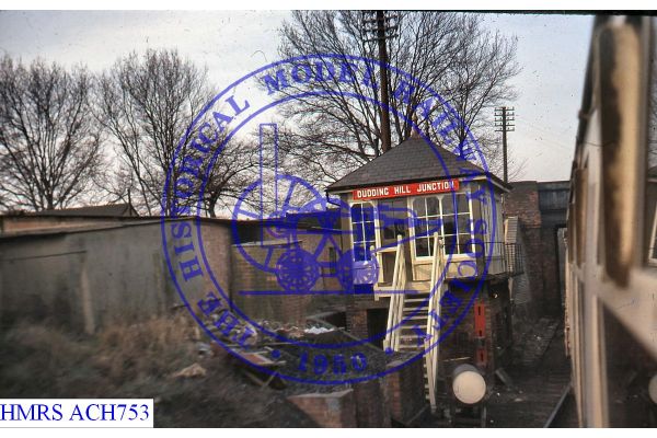 [ACH753] Dudding Hill xMR signal box F7RSteps forward from excursion train. Brick coal bunker foreground, gli