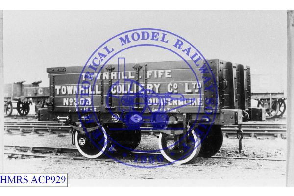 [ACP929] Townhill Colliery (Dunfermline)  8T 4 plank S/E  303 [OP] R3L Tare: 5-14-2, dmBuf, plated wheels, sS
