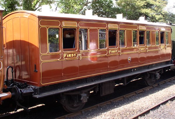 LBSCR 4 compartment first class coach